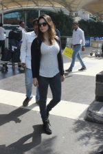 Sunny Leone snapped at airport on 22nd Feb 2016